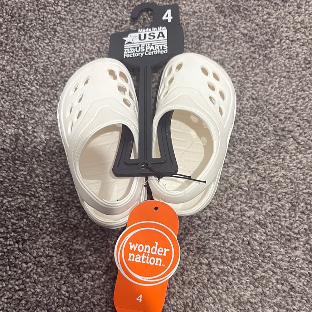 New size 4 Wonder Nation Kids' White Slip-On Shoes